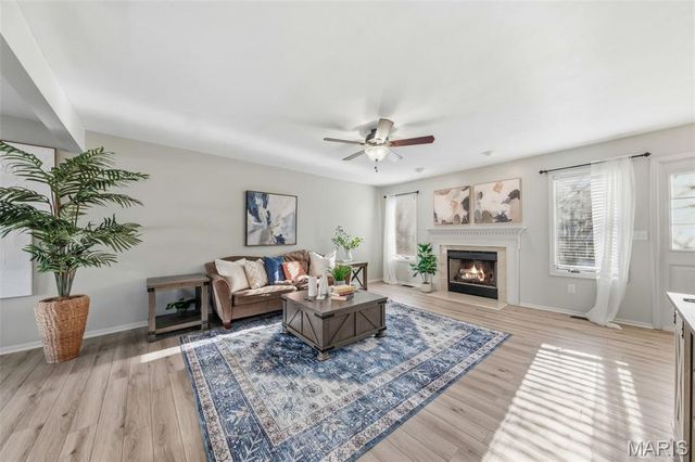 4007 Sherman Park Drive 16G, St Charles, MO 63303