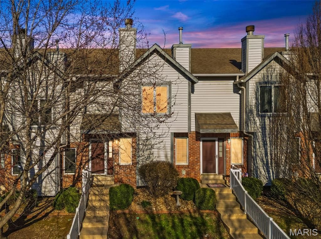 4007 Sherman Park Drive 16G, St Charles, MO 63303