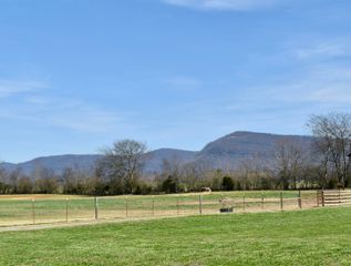 20092 Old State Hwy 28, Pikeville, TN 37367