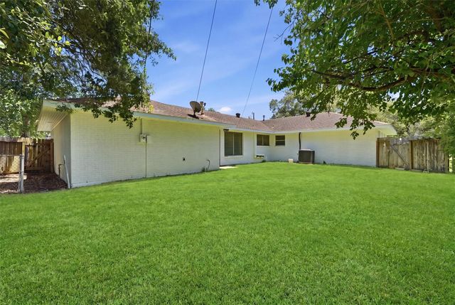 5002 Live Oak Drive, Texas City, TX 77591