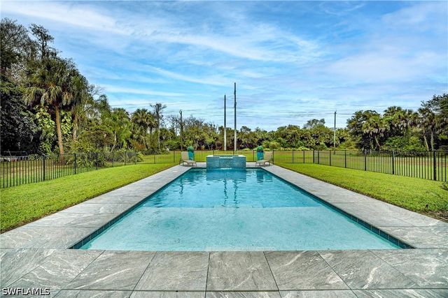 4269 15th AVE SW, Naples, FL 34116
