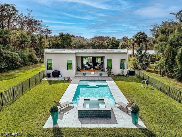 4269 15th AVE SW, Naples, FL 34116