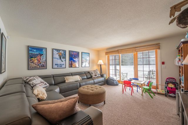 9A Windham Way, Dover, VT 05356