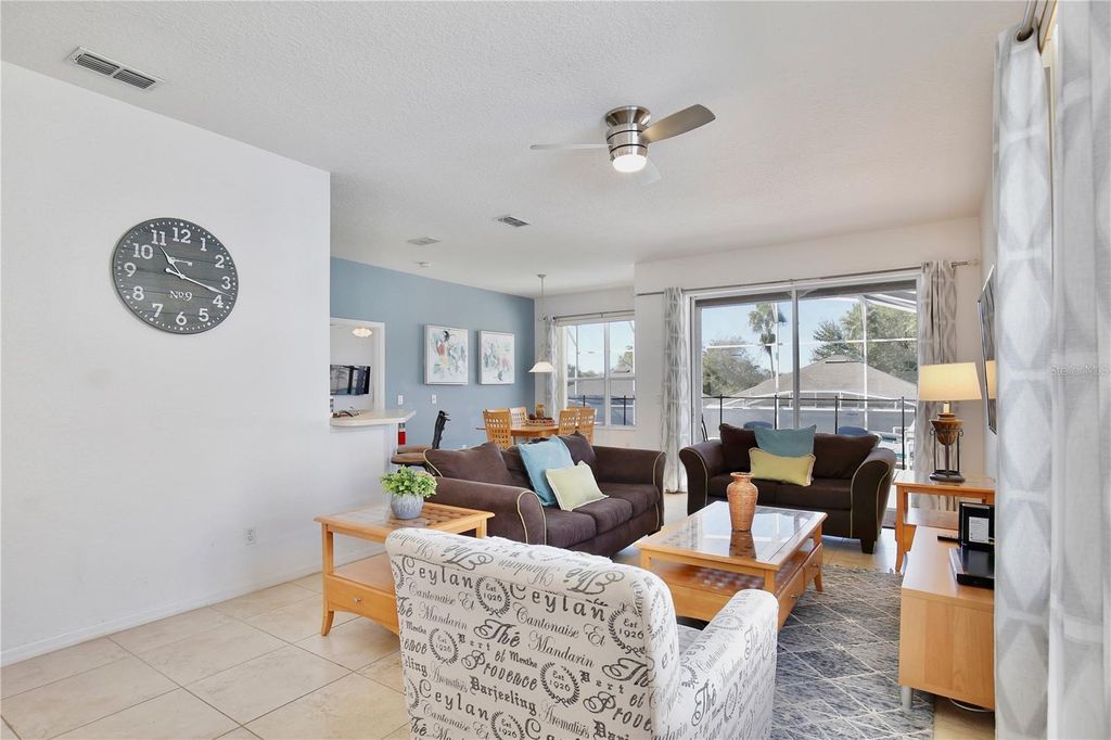 Image 4 of property listing at 835 BIRKDALE STREET, Davenport, FL 33897