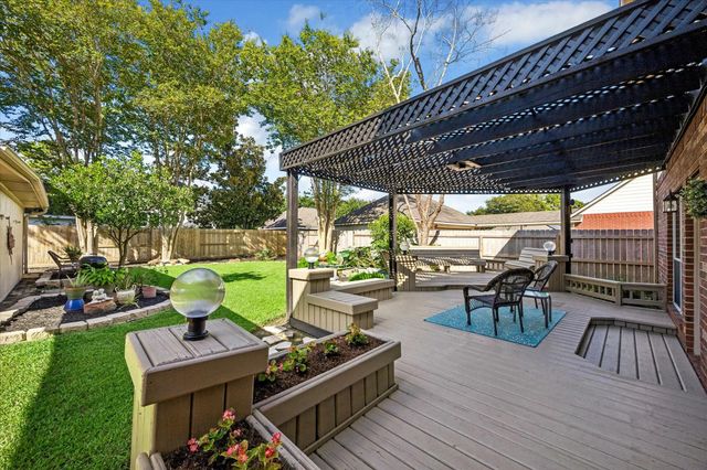3615 Garrettsville Drive, Pearland, TX 77584