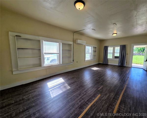 602 N Collins Avenue, Okmulgee, OK 74447