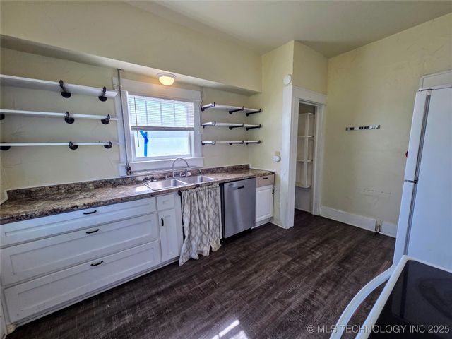 602 N Collins Avenue, Okmulgee, OK 74447