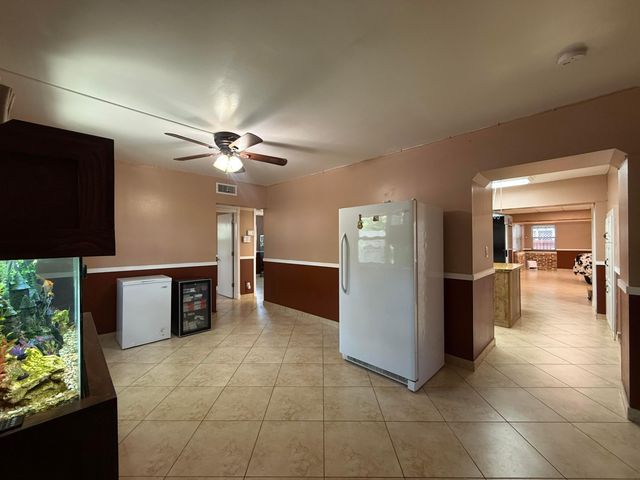 8 Edmund Road, West Park, FL 33023