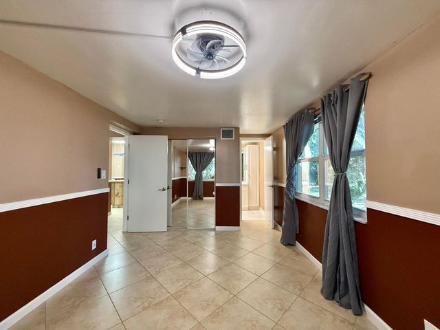 8 Edmund Road, West Park, FL 33023