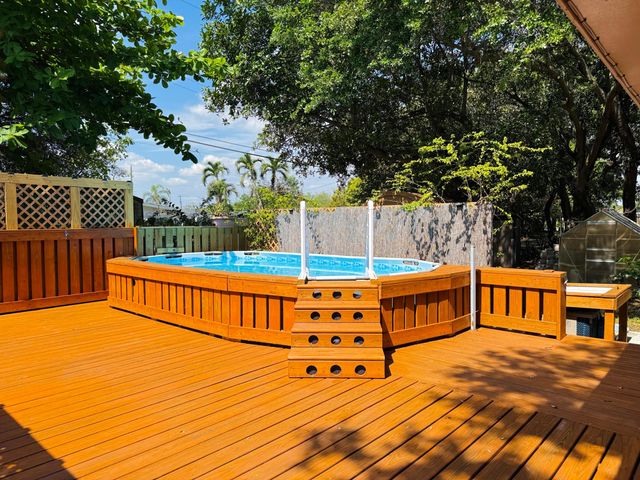 8 Edmund Road, West Park, FL 33023