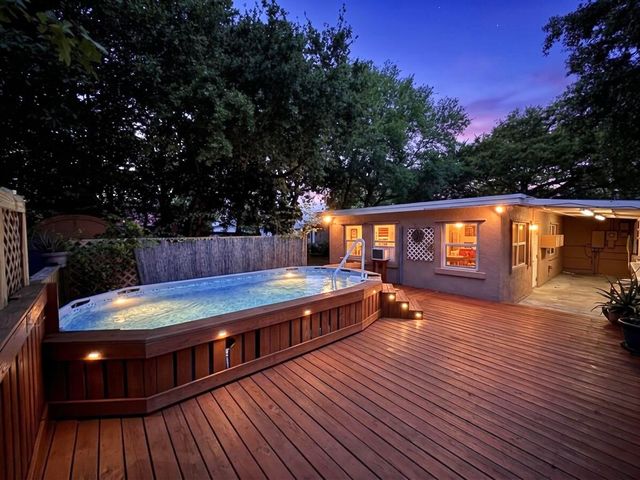 8 Edmund Road, West Park, FL 33023