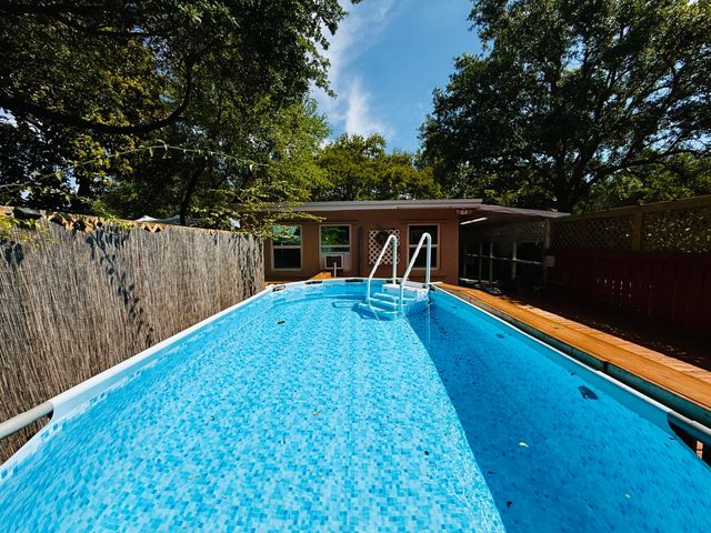 8 Edmund Road, West Park, FL 33023