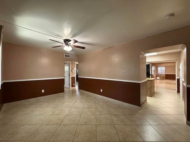 8 Edmund Road, West Park, FL 33023