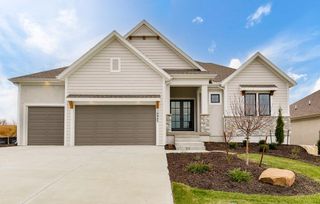 10845 S Shady Bend Road, Olathe, KS 66061