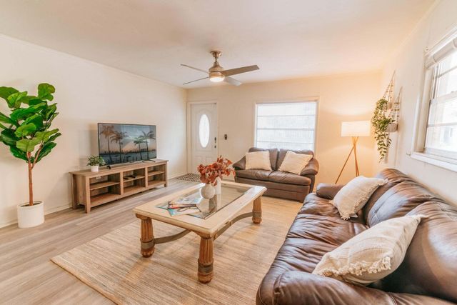 711 Tuscaloosa Street 1, West Palm Beach, FL 33405