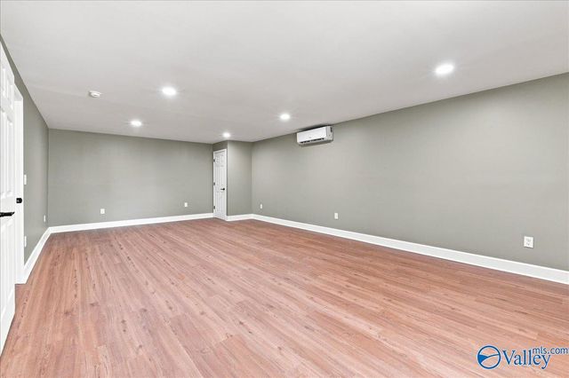 8908 SE Willow Hills Drive, Huntsville, AL 35802