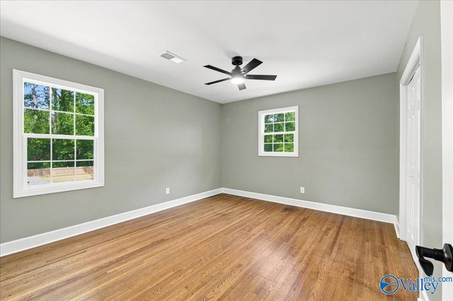 8908 SE Willow Hills Drive, Huntsville, AL 35802