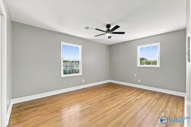 8908 SE Willow Hills Drive, Huntsville, AL 35802