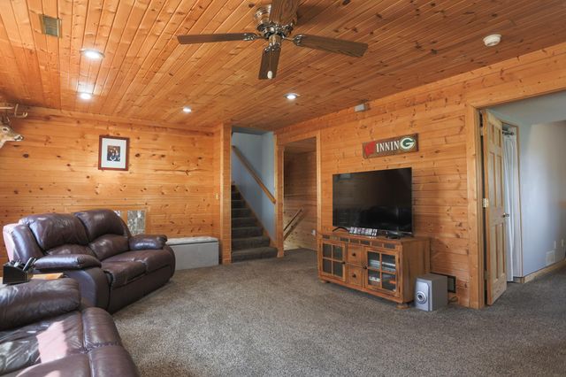 N8185 945th Street, River Falls, WI 54022