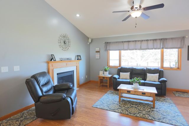 N8185 945th Street, River Falls, WI 54022