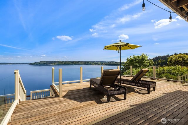 20446 Chautauqua Beach Road SW, Vashon, WA 98070
