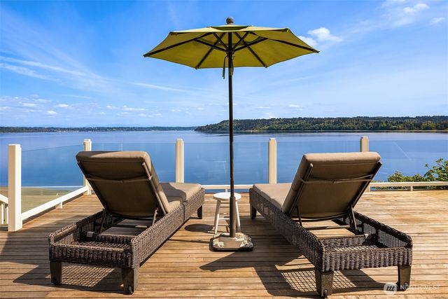 20446 Chautauqua Beach Road SW, Vashon, WA 98070