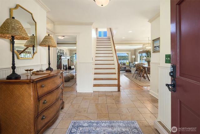 20446 Chautauqua Beach Road SW, Vashon, WA 98070