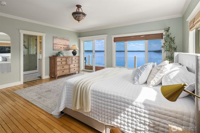 20446 Chautauqua Beach Road SW, Vashon, WA 98070