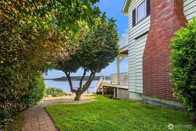 20446 Chautauqua Beach Road SW, Vashon, WA 98070