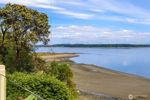 20446 Chautauqua Beach Road SW, Vashon, WA 98070