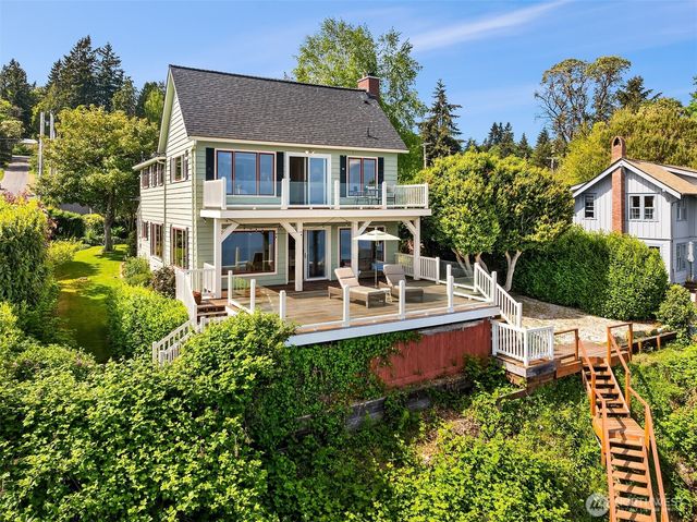 20446 Chautauqua Beach Road SW, Vashon, WA 98070