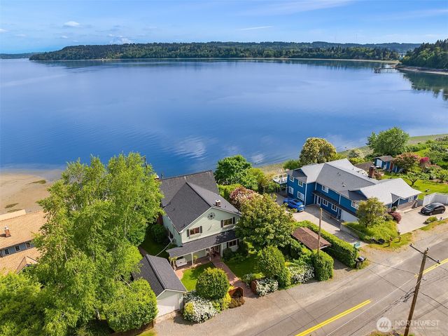 20446 Chautauqua Beach Road SW, Vashon, WA 98070