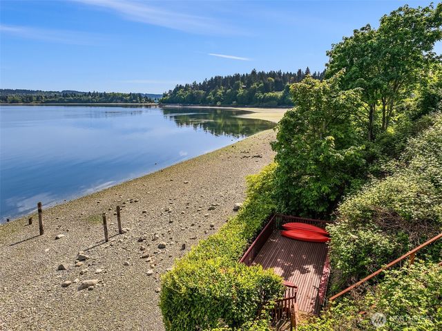 20446 Chautauqua Beach Road SW, Vashon, WA 98070
