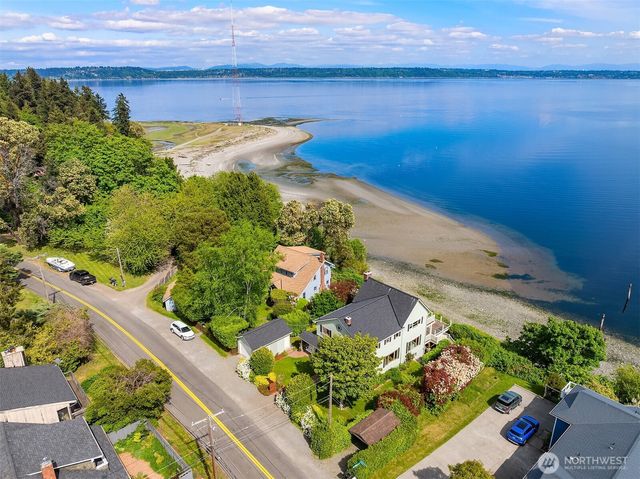 20446 Chautauqua Beach Road SW, Vashon, WA 98070