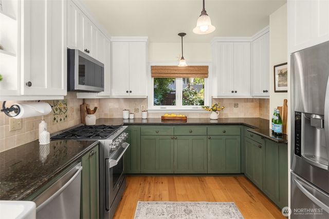 20446 Chautauqua Beach Road SW, Vashon, WA 98070