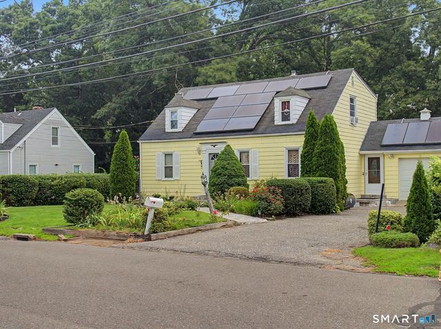 142 Travis Drive, Bridgeport, CT 06606
