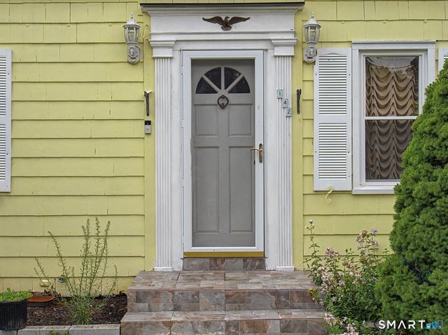 142 Travis Drive, Bridgeport, CT 06606