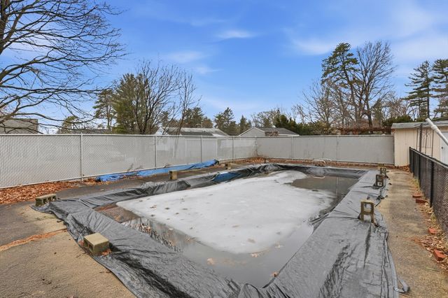 94 Nancy Ave, Dracut, MA 01826