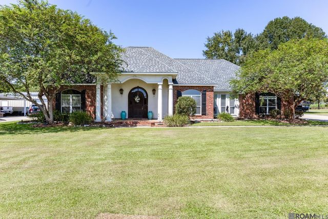 4132 Berthelot St, Addis, LA 70710