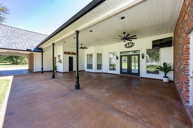 4132 Berthelot St, Addis, LA 70710