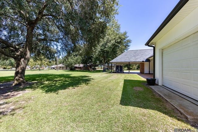4132 Berthelot St, Addis, LA 70710