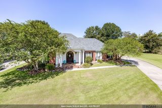 4132 Berthelot St, Addis, LA 70710