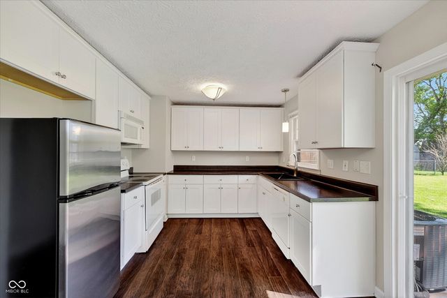 725 Howard Road, Greenwood, IN 46142