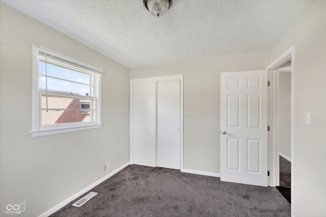 725 Howard Road, Greenwood, IN 46142