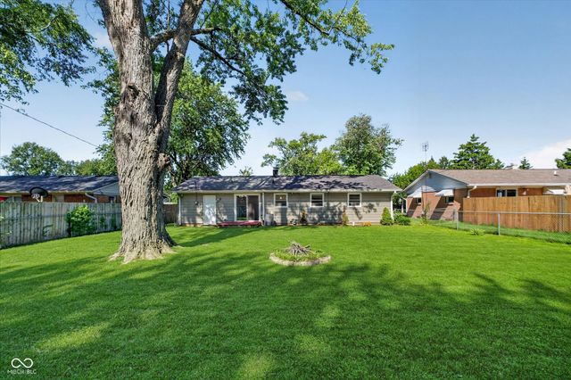 725 Howard Road, Greenwood, IN 46142