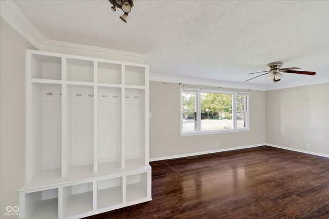 725 Howard Road, Greenwood, IN 46142