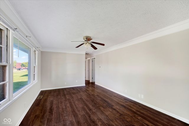 725 Howard Road, Greenwood, IN 46142