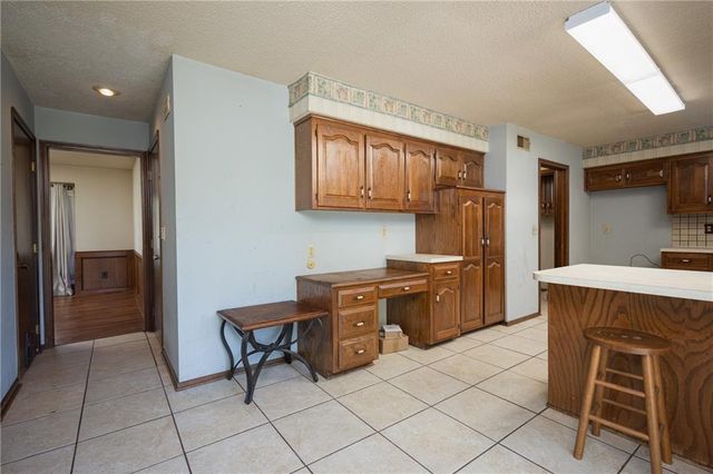 601 E 107th Terrace, Kansas City, MO 64114