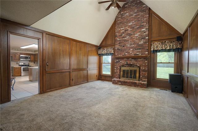 601 E 107th Terrace, Kansas City, MO 64114