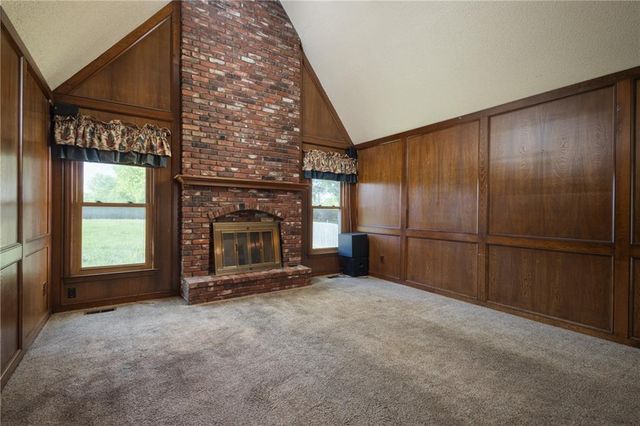 601 E 107th Terrace, Kansas City, MO 64114